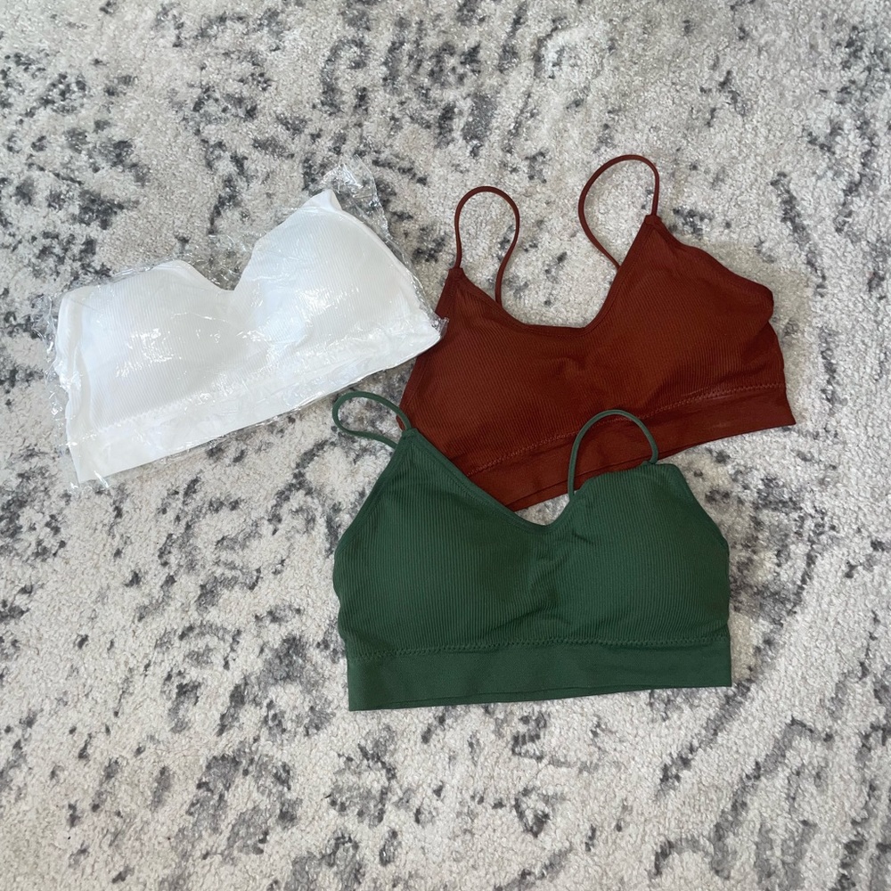 Sports bra bundle size small/medium - Picture 1 of 5